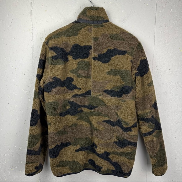H&M Divided Men’s Sherpa Teddy Green Camo Zip-up fleece lined Jacket Size S EUC - Picture 4 of 13